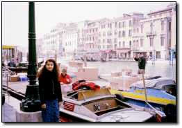 [Canal Scene 03 - Venice.jpg]